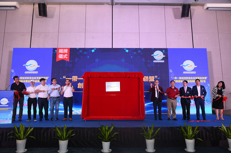 1571931658772126.png 1571882286661984.png